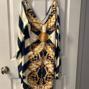 SHEIN women long sleeves dress argyle and Baroque Print
Bodycon